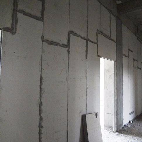 聯(lián)益輕質(zhì)隔墻板批發(fā) 建筑工地采用隔斷墻體材料 水泥復(fù)合墻板直銷價格